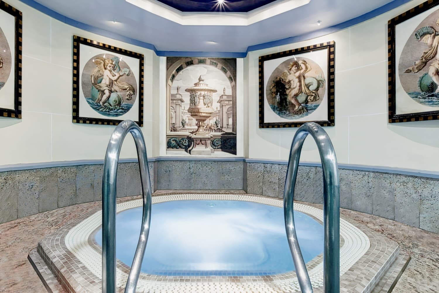 Leonardo Royal Hotel London City
