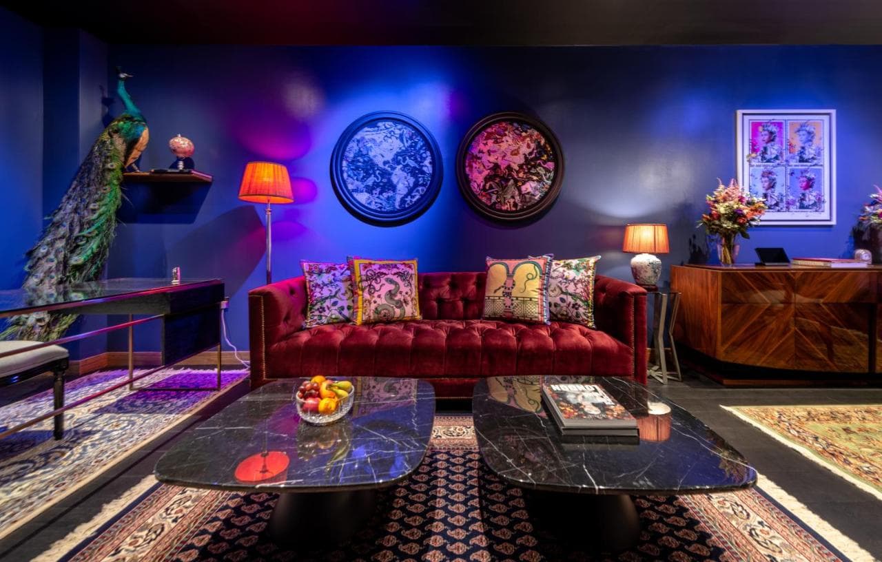 Hux Hotel