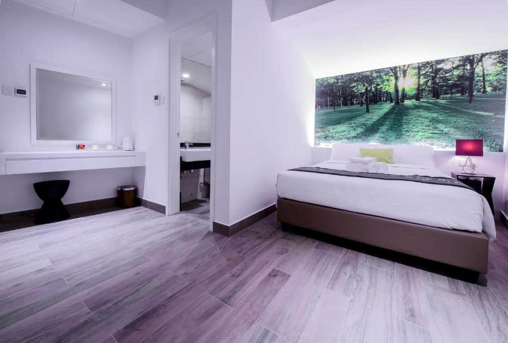 J8 Hotel