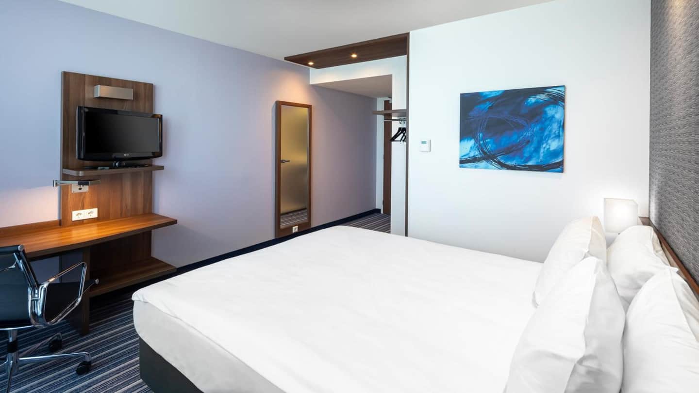 Holiday Inn Express Amsterdam - Sloterdijk Station, an IHG Hotel