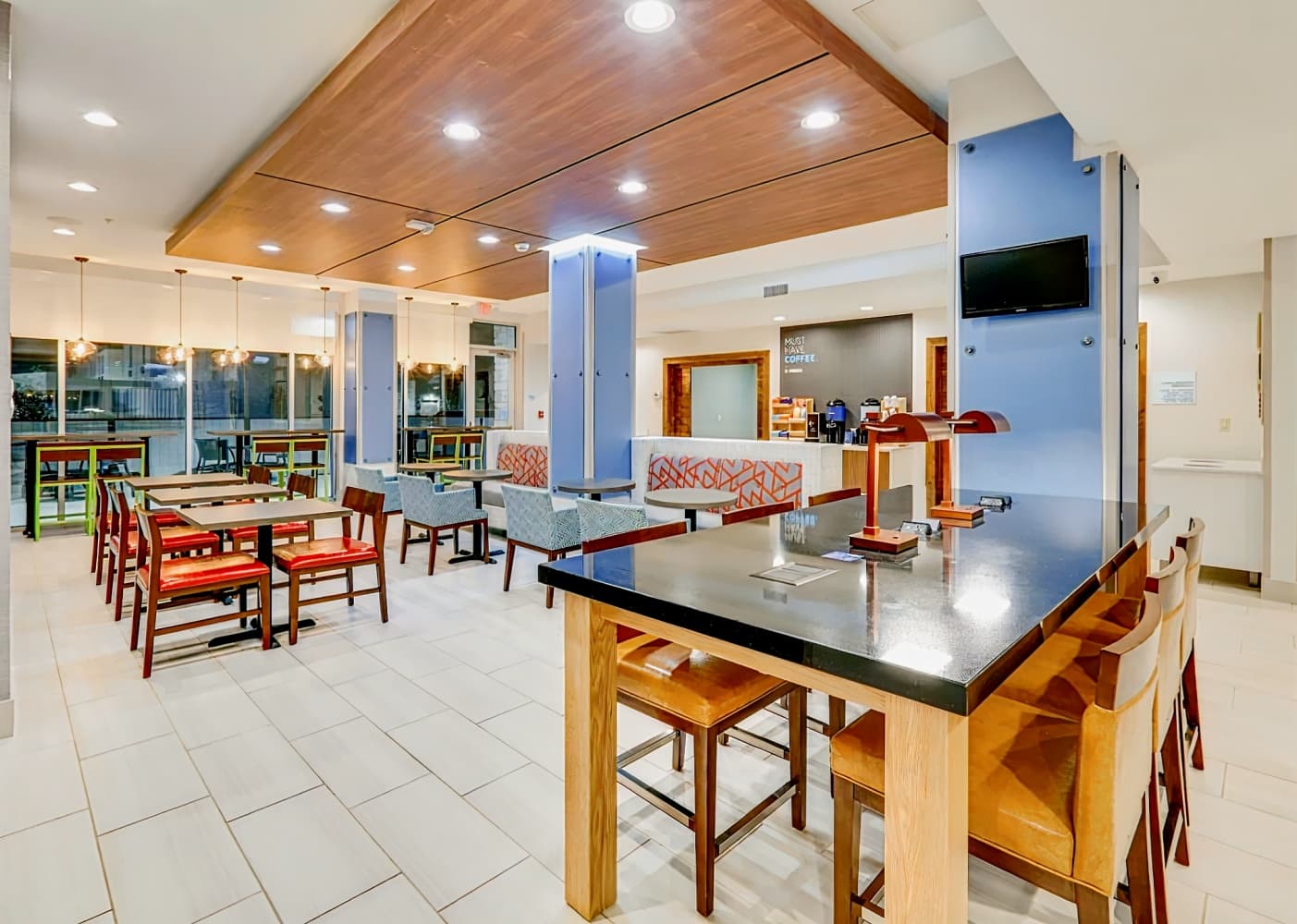 Holiday Inn Express & Suites Dallas NW - Farmers Branch