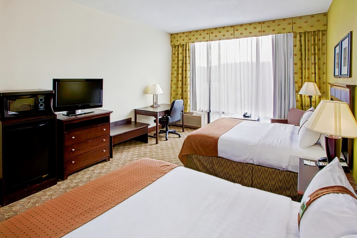 Holiday Inn Roanoke - Tanglewood Route 419 & I 581, an IHG Hotel