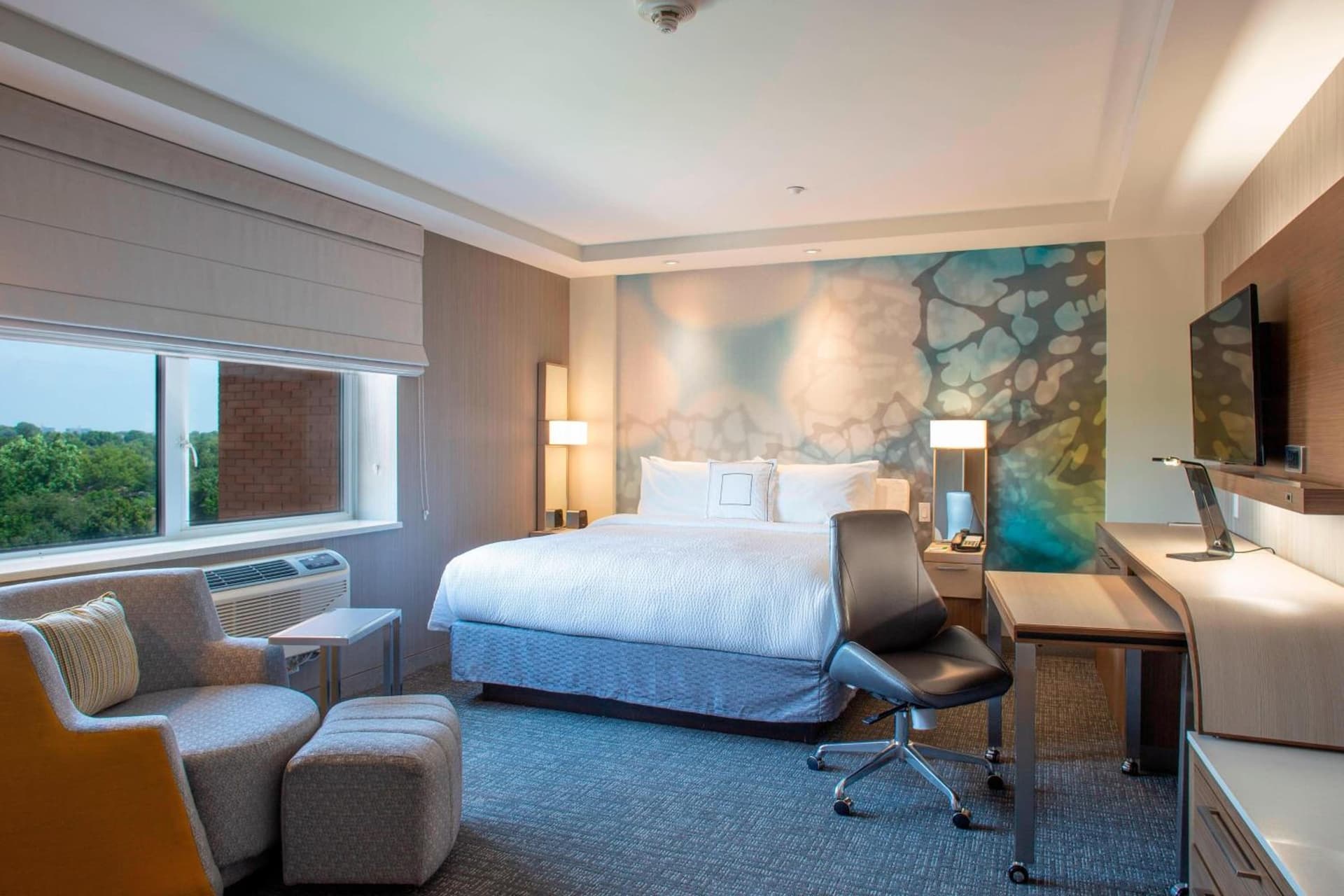 Courtyard by Marriott New York Queens/Fresh Meadows