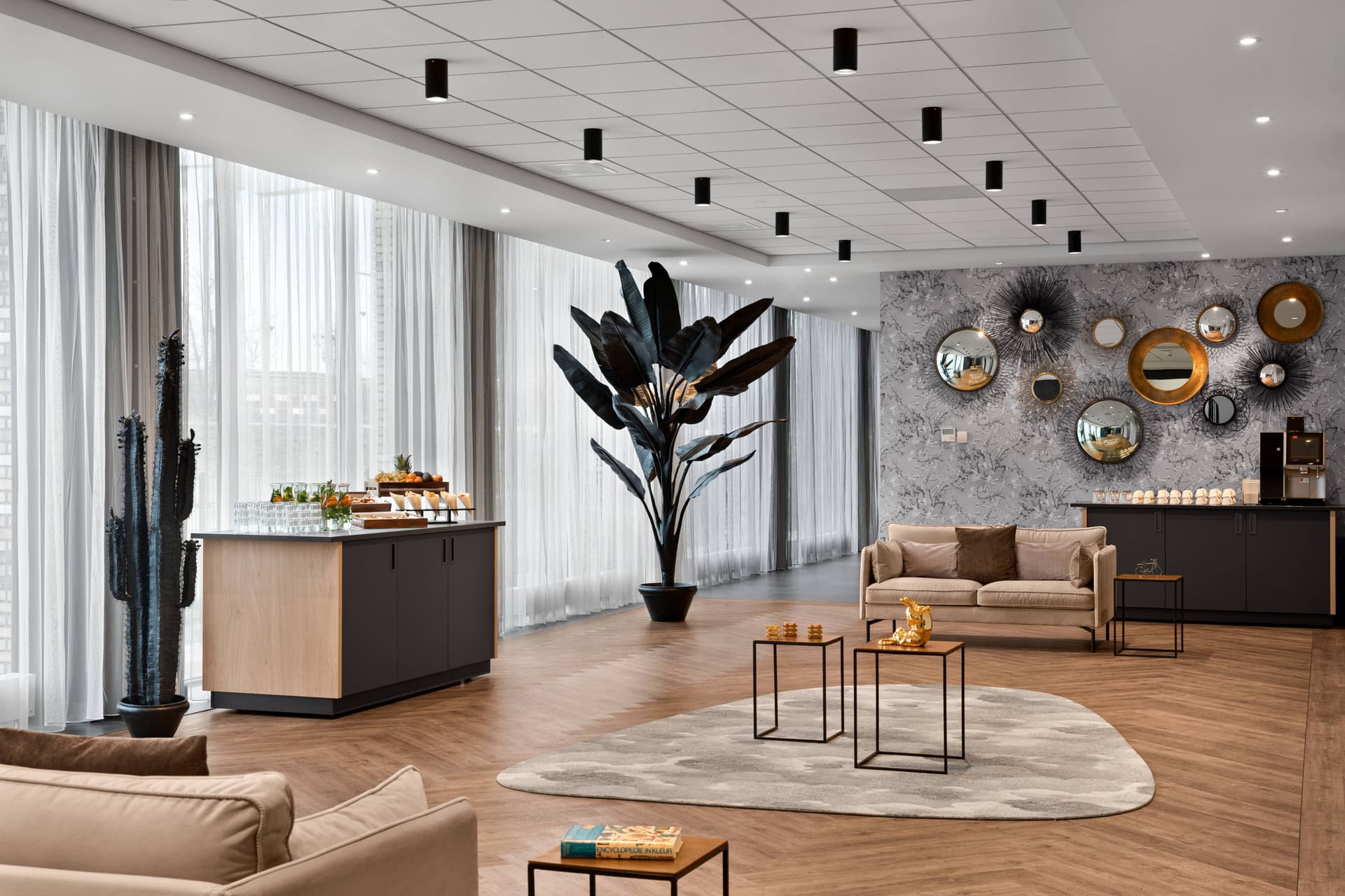 Renaissance Amsterdam Schiphol Airport Hotel