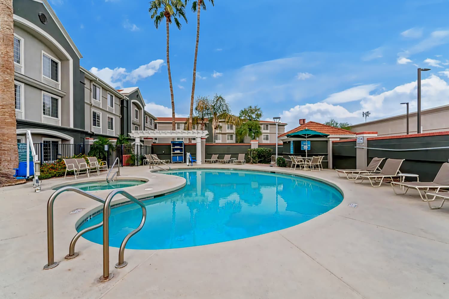 La Quinta Inn & Suites by Wyndham Phoenix Scottsdale