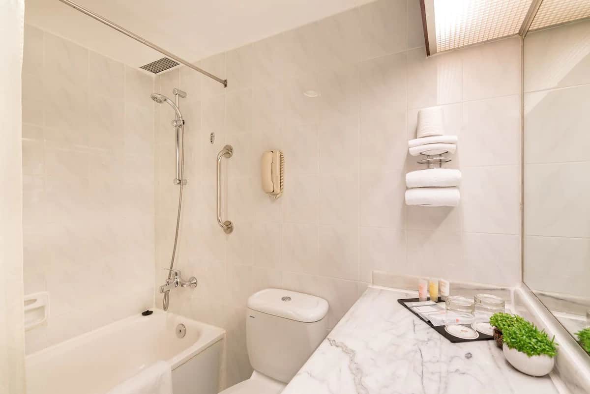 Hotel Grand Pacific