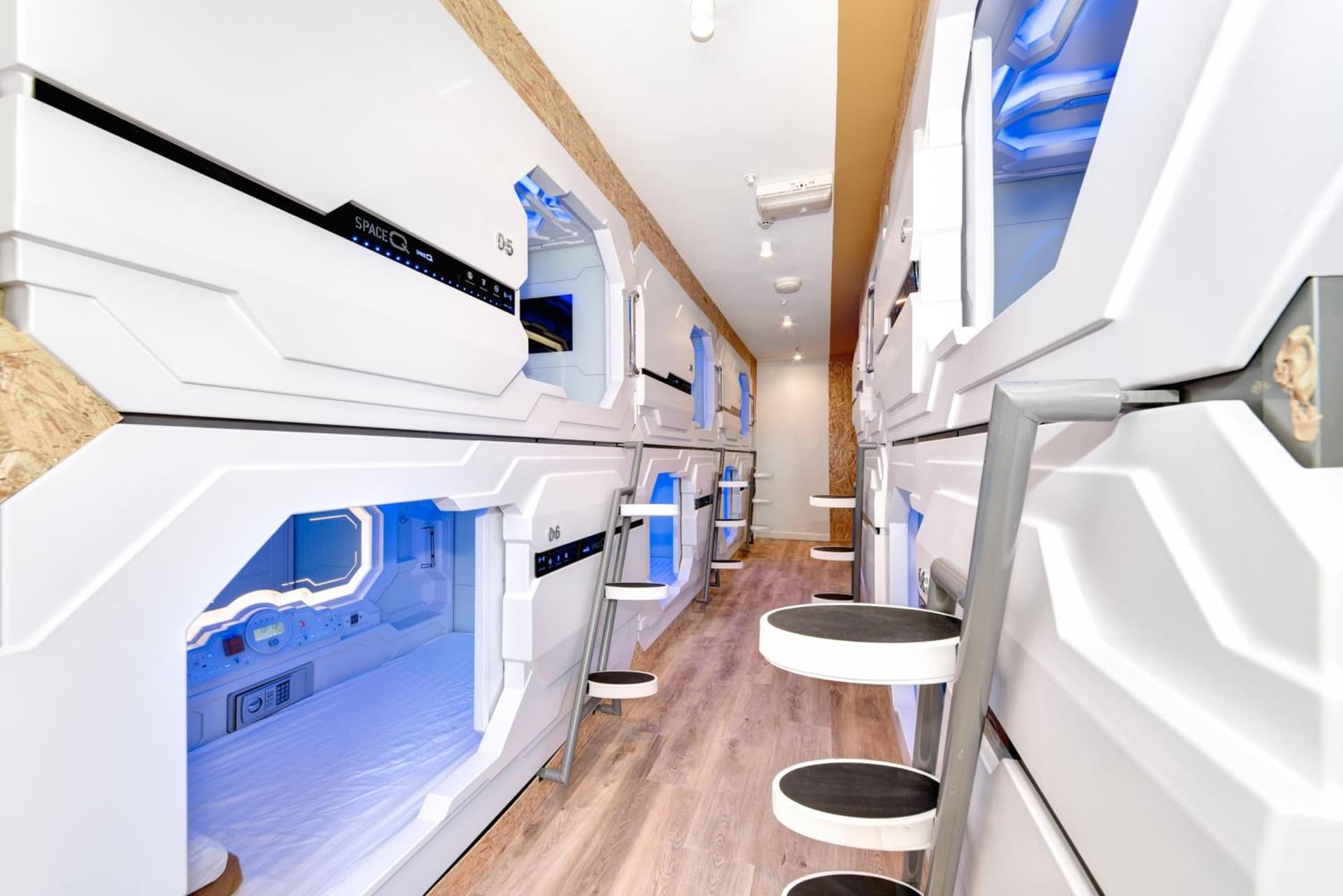 Space Q Capsule Hotel