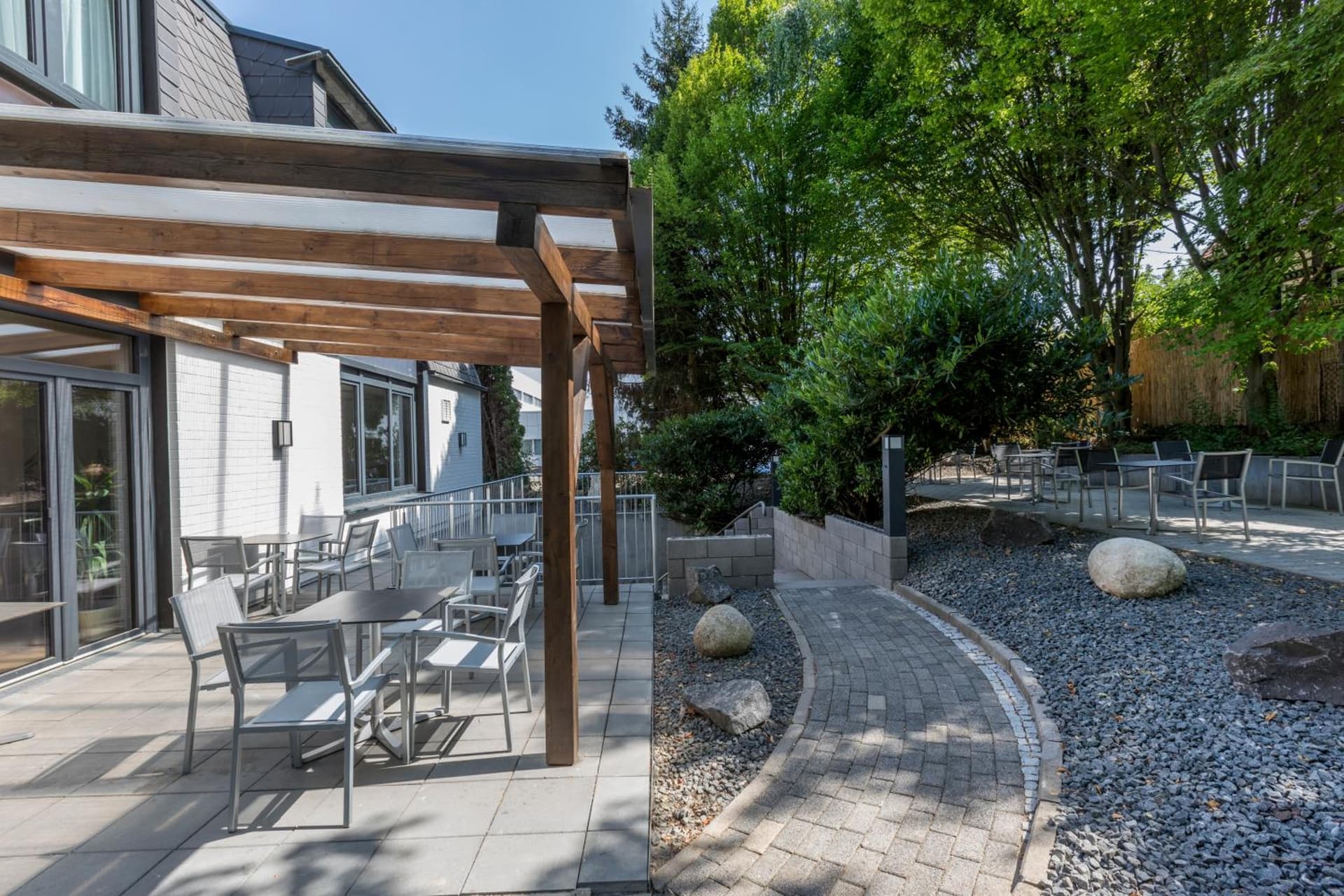 mk | bed & breakfast eschborn
