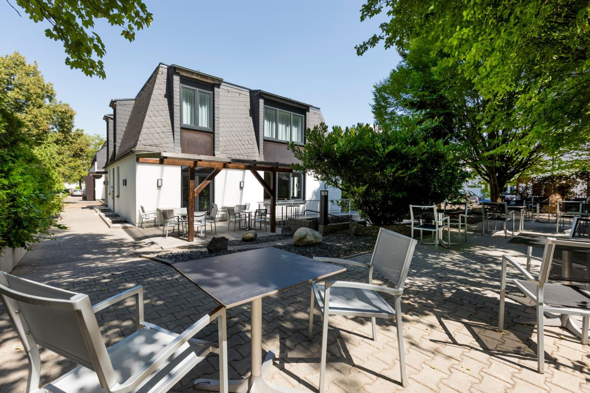 mk | bed & breakfast eschborn