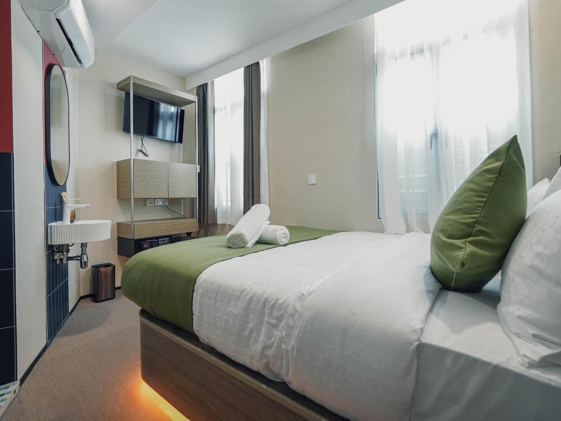 A Hotel Chinatown