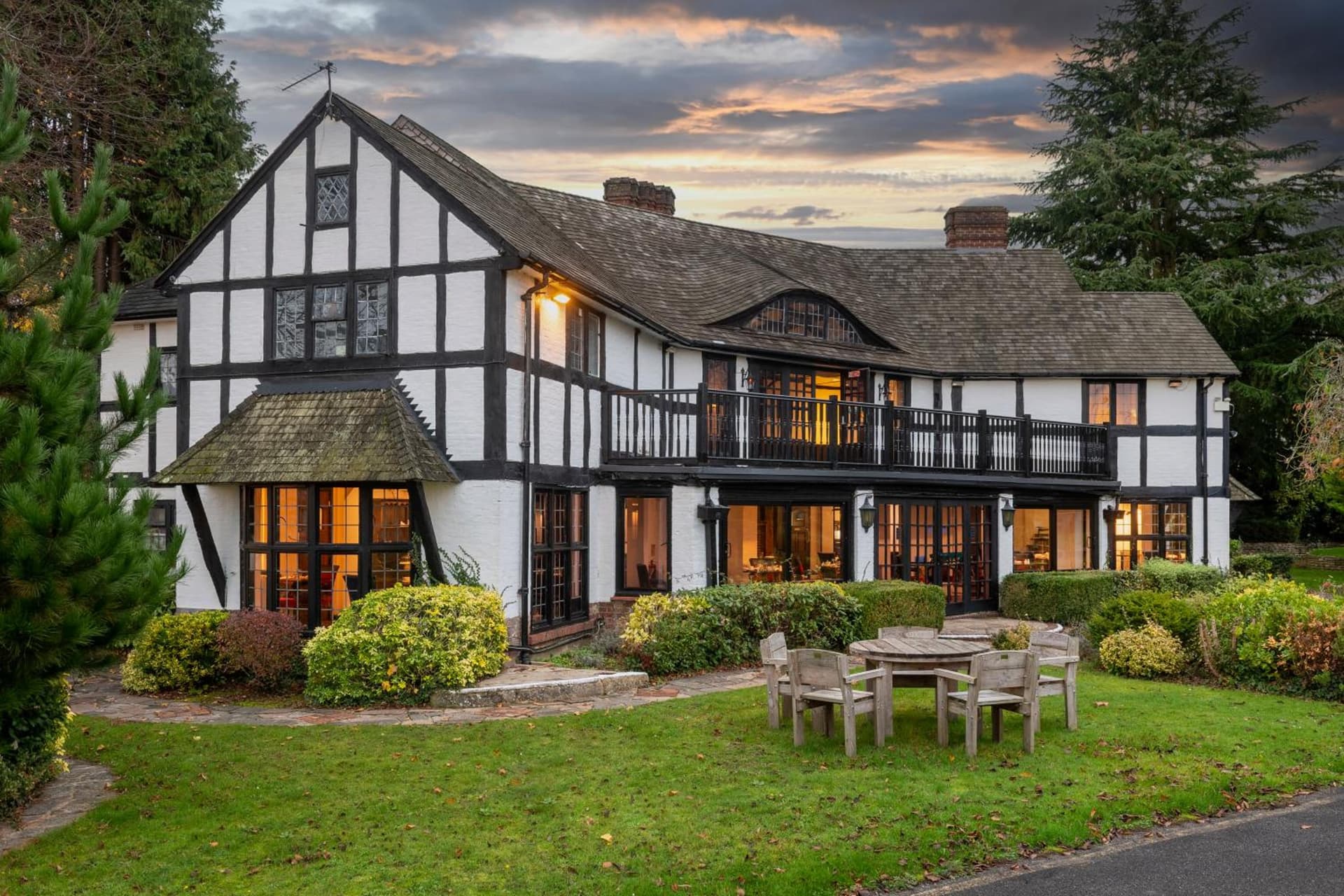 Thatchers, Leatherhead East Horsley