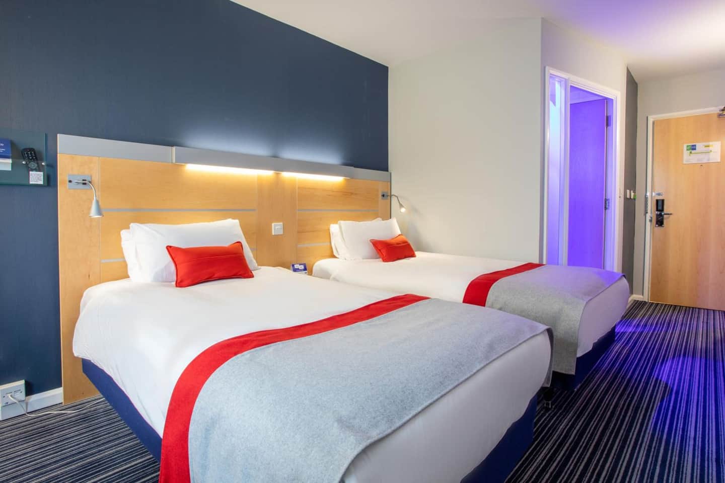Holiday Inn Express - Dunfermline