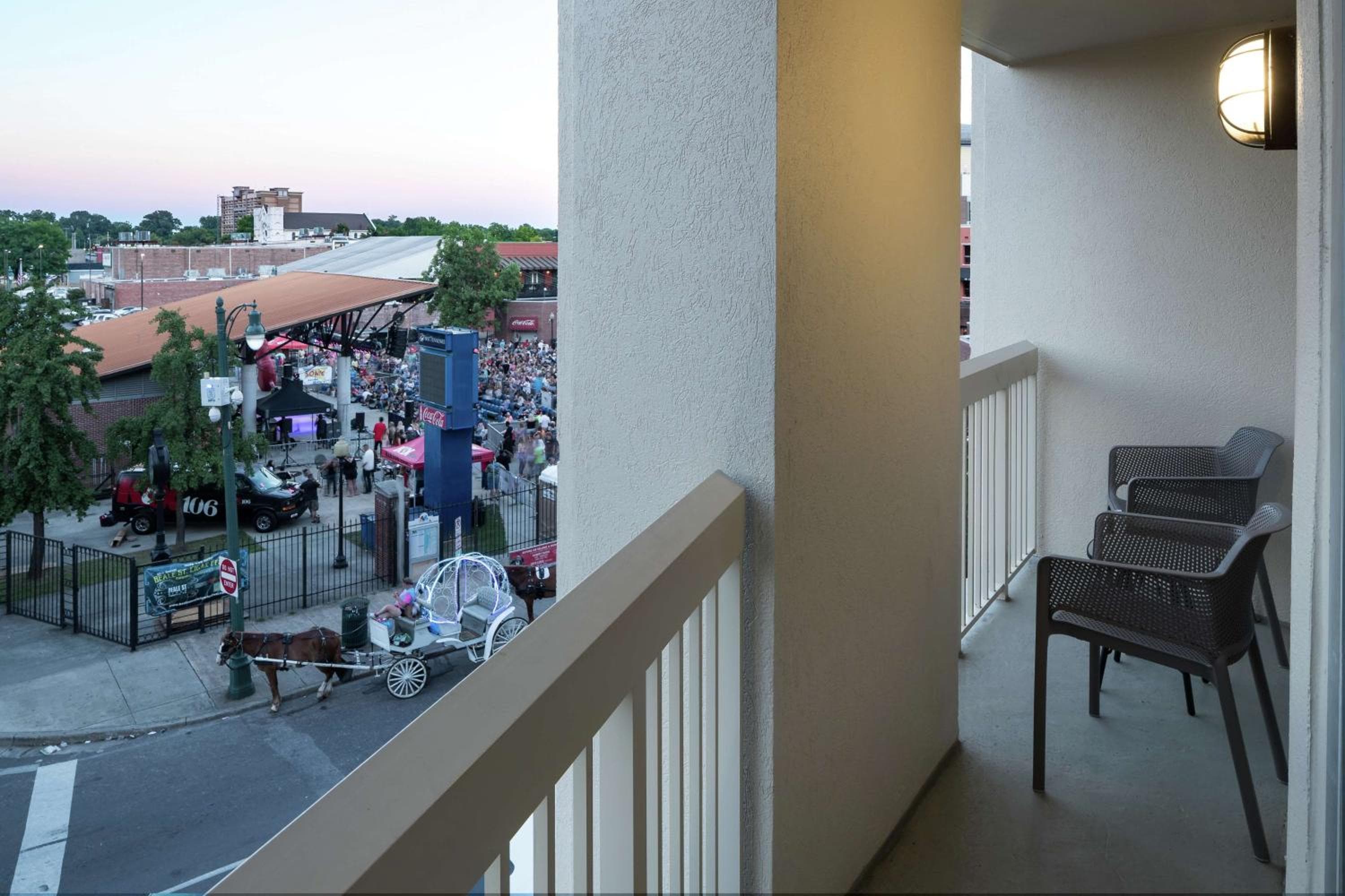 Hampton Inn & Suites Memphis at Beale Street