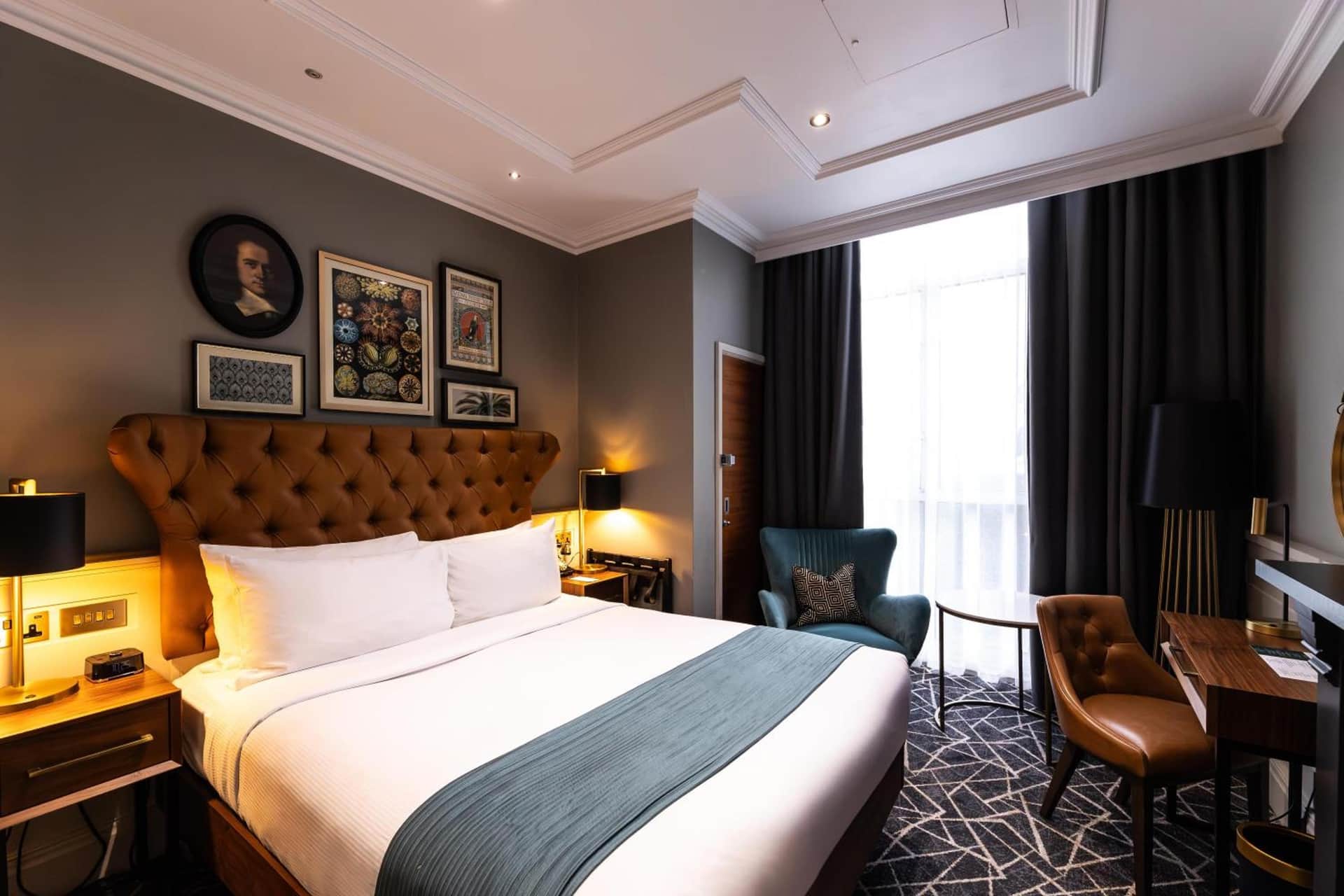 100 Queen's Gate Hotel London Kensington, Curio Collection by Hilton