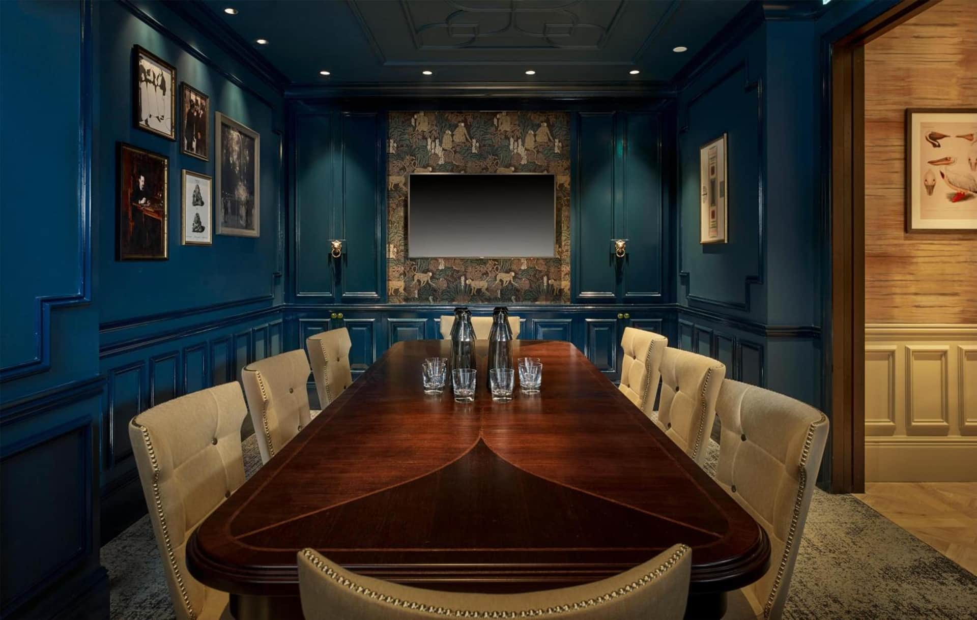 100 Queen's Gate Hotel London Kensington, Curio Collection by Hilton