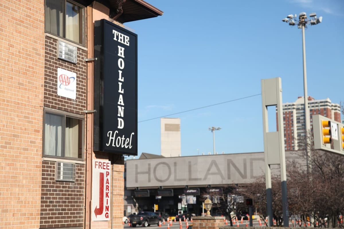 The Holland Hotel / Jersey City