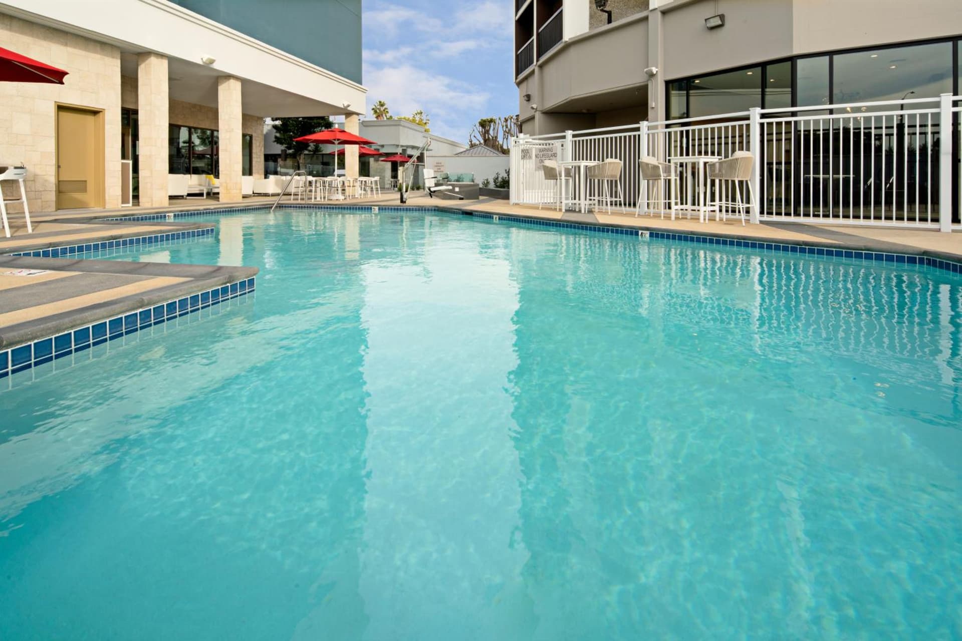 Holiday Inn Long Beach - Airport, an IHG Hotel