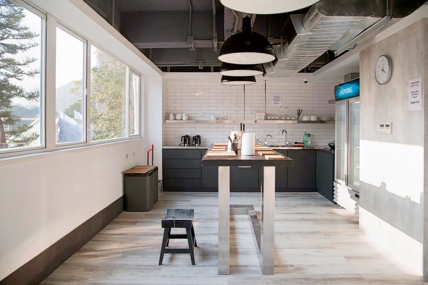 Mojo Nomad Aberdeen Harbour by Ovolo